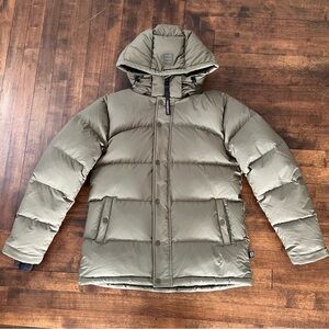 Aritzia Super Puff Jacket